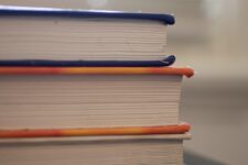 books-6827149_1280
